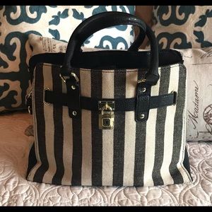 Gorgeous Black/Cream Striped Handbag. Summer Vibes